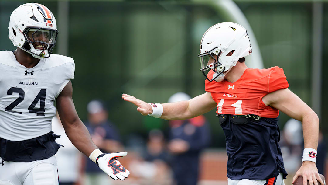 Former Oklahoma Sooners quarterback Jackson Arnold has the pieces around him to be a record breaker for the Auburn Tigers. Former Oklahoma Sooners quarterback Jackson Arnold has the pieces around him to be a record breaker for the Auburn Tigers.